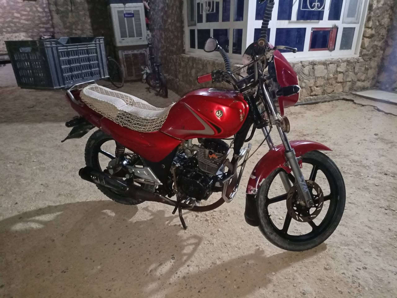 سايم للبيع موديل 2013 بدون اوراق سعر 550بي مجال رمادي الجزيرة ***********
