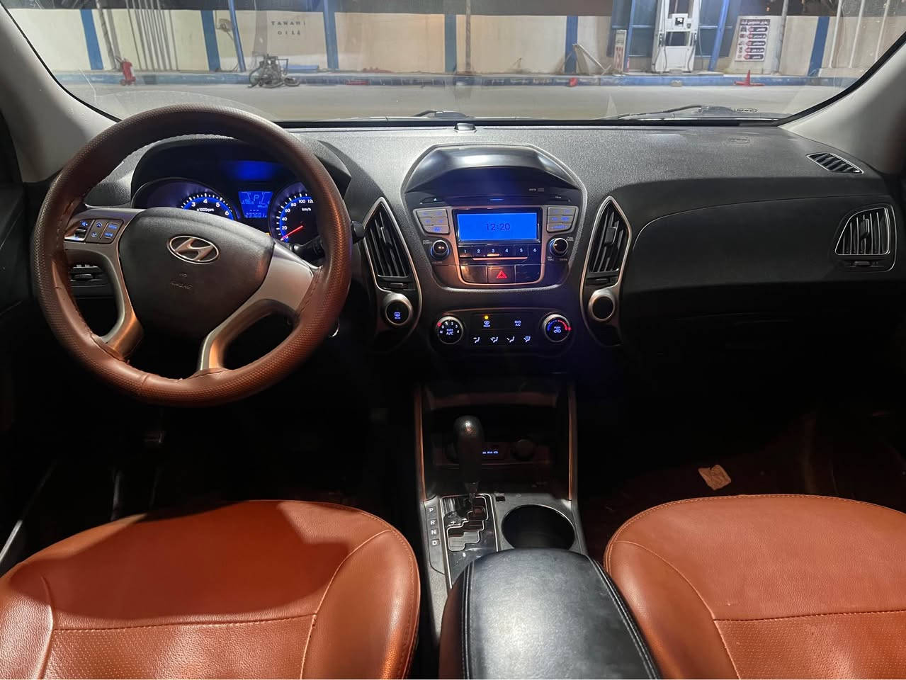 تيكسون موديل 2012 خليجي 7 قطعه صبغ ابيع حزام گير ومحرك بشرط  رقم و سنوي جديد بانوراما  سعر 10700$ مجال تلفون *********** زاخو, دهوك
