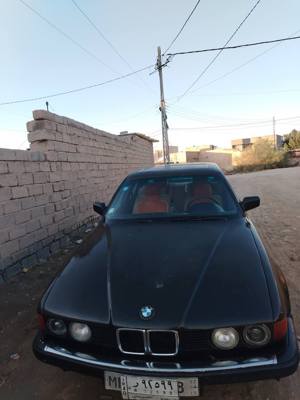 السلام عليكم بي ام حجم 735 للبيع موديل 91 سياره كير ومحرك وحداديه وتخم تاير وتبريد  مكان السياره بابل سعرها ب 42 وبيها مجال استفسار اتصال ***********
