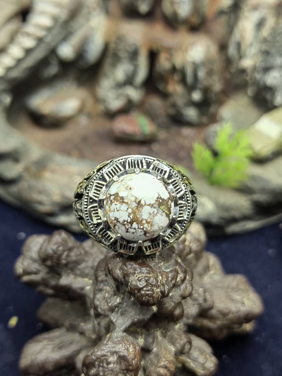 😍 عرض مميز 🔥
خاتم فضة صياغة إيرانية 💎
بحجر فيروز شبكي أبيض ✨
مقاس 20/21
من التحف الملكية 👑
للحجز والتواصل: 01016147535
بسرعة 😍؟


**إذا كنت صاحب هذا الإعلان وتريد حذفه لأي سبب، رجاءا أرسل رسالة إلى الدعم الفني**