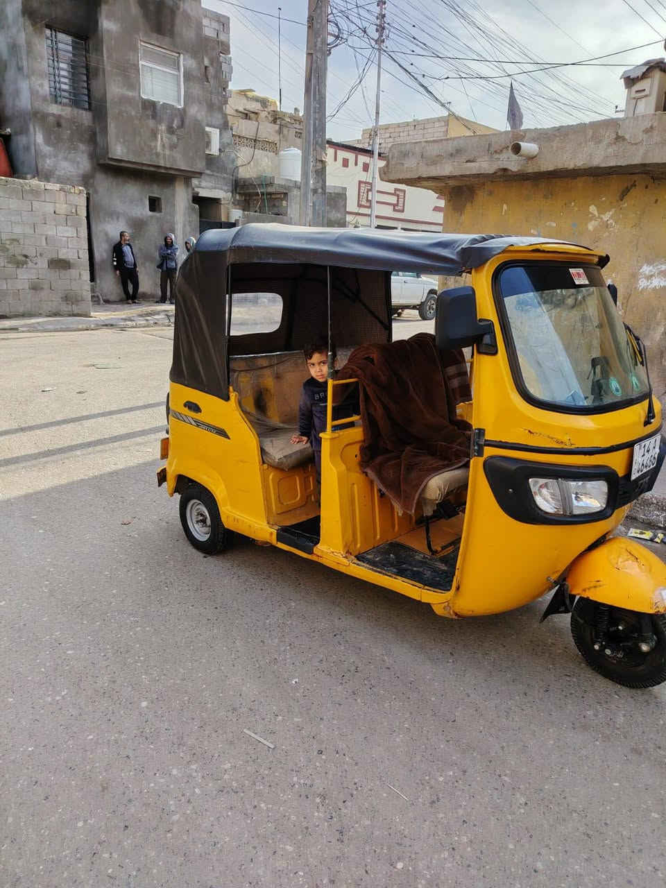 السلام عليكم تكتك مديل 20 تكتك مفتوحه مره وحده نضيفه كلش بيهه شلون كرسي طابع بصفحه موضح بل صور تحويل يمته ما تريد مكاني البصره الحيانيه رقم ‏‪***********‬‏ السعر 5 ملاين 300 وبيهه مجال حك جايه
