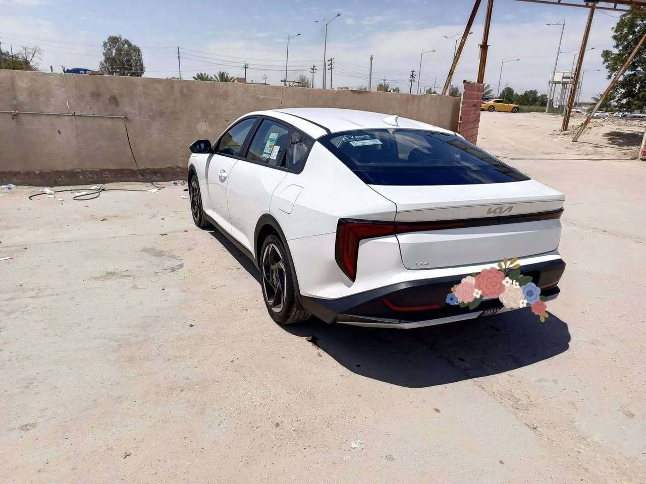 سلام عليكم كي فور خليجي بسمي رقم بغداد مكانها ذي قار مركز 
كفاله عامه محرك 2000 دوش 
ماشيه 4700
موديل 2025
السعر 188 بيها مجال بسيط

***********
