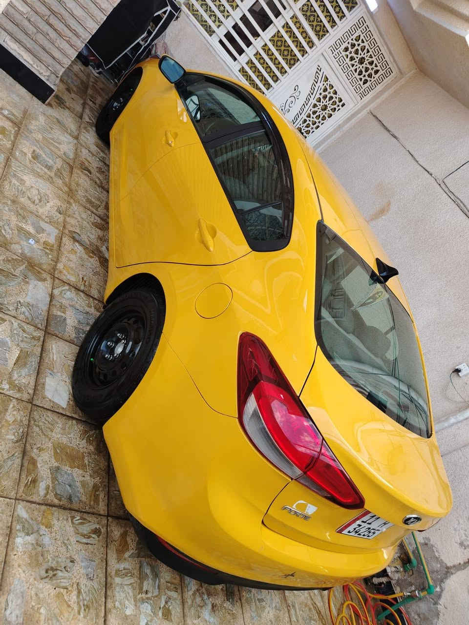 السلام عليكم فورتي ٢٠١٨ حادث موضح سياره جديده مابيهه أي نقص صبغة جديده تخم تايرجديد باتري جديده صدر امامي خلفي جديد السعر ١٢٧بيهه مجال مكان بغداد الشعب شارع الصحه ***********
