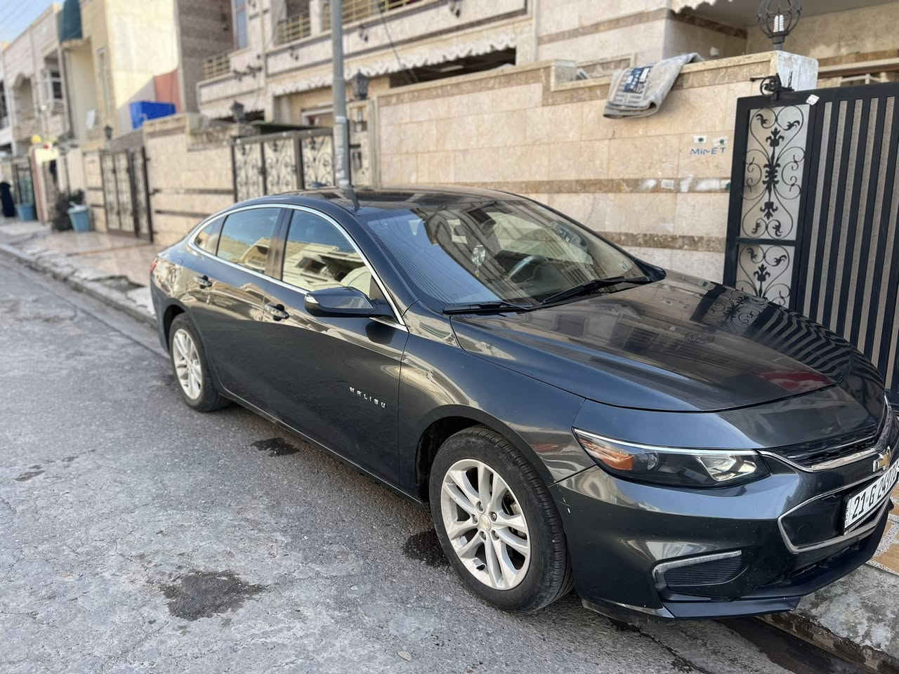 سلام عليكم شبابنا طيبن
ماليبو موديل 2017 سياره &ماشيه 140 الف سياره بيها ربع جاملغ وربع بنيد. صوره حادث مرفق بل صور مكان سياره اربيل. سياره مال بيت ربع دينار ما تصرف عليها رقم سليمانيه بسمي 

مواصفات شاشه كبيره

تحكم ستيرن

اشاير بل مري 

كشنات كهربائي 

4 بصمات 

تخم تاير جديد 

صدر. جديد 

داخل مخمل 

توصيل خاص او *********** 

السعر 95 وبيها مجال قليل
