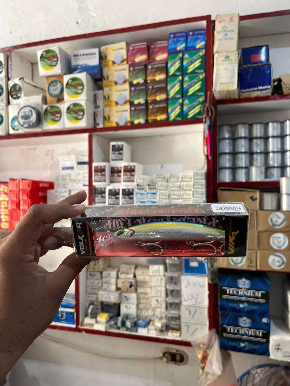 بفضل الله، الدفعة التانية من ربلات Volker وصلت يا وحوش! 🎣🔥

​الطول: 13 سم 📐

​الوزن: 27 جرام لرمية مرتاحة للمسافات ⚖️

​النوع: غاطس (Sinking) عشان تجيب السمك من الأعماق 🌊

الـ 7 ألوان كاملة متوفرة دلوقتي.. يعني كل ألوان الجر والضرب اللي بتعشقها السمكة جاهزة في المحل
.

الحق لونك المفضل وجهز عدتك للموسم قبل ما الكمية تخلص! 📦🐟
اعملوا فولو هنا للصفحة الجديدة❤⬇️

 شهدي لادوات الصيد   

📍لوكيشن المحل
 https://maps.app.goo.gl/jZWxoY3mdBPSGPKT7

للتواصل☎️/ واتساب او تليفون 

📞01282863578
📞01211477275
📞01030123513

العنوان/العجمي
 _ابويوسف _بعد ملاهي هابي لاند بعد الحديد والصلب_بجوار مسجد الرحمه
هتلاقي علي اول الشارع عربية فينوس🚚

#shohdy_fishing_tackels 
#شهدي_لأدوات_الصيد 
 #reelsvideoシ 
 #videoviralシ 
 #fishing
#صيد_السمك #ربلات_صيد #Volker #طعم_صناعي #أدوات_صيد #عدات_صيد #صيادين_مصر
@highlight


**إذا كنت صاحب هذا الإعلان وتريد حذفه لأي سبب، رجاءا أرسل رسالة إلى الدعم الفني**