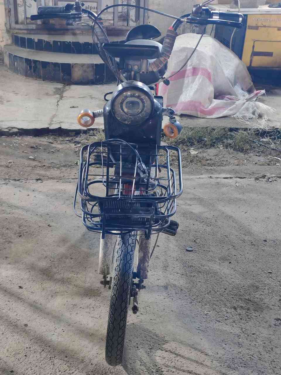 سلام عليكم دراجه شحن. كامله مكمله كلشي مابيه خير من الله ب؟ بطاريات جديده سعر ١٥٠ الف قفل لا تعامل رجان قفل *********** ////////////***********
