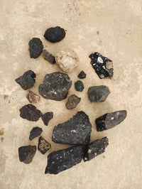 احجار • للبيع