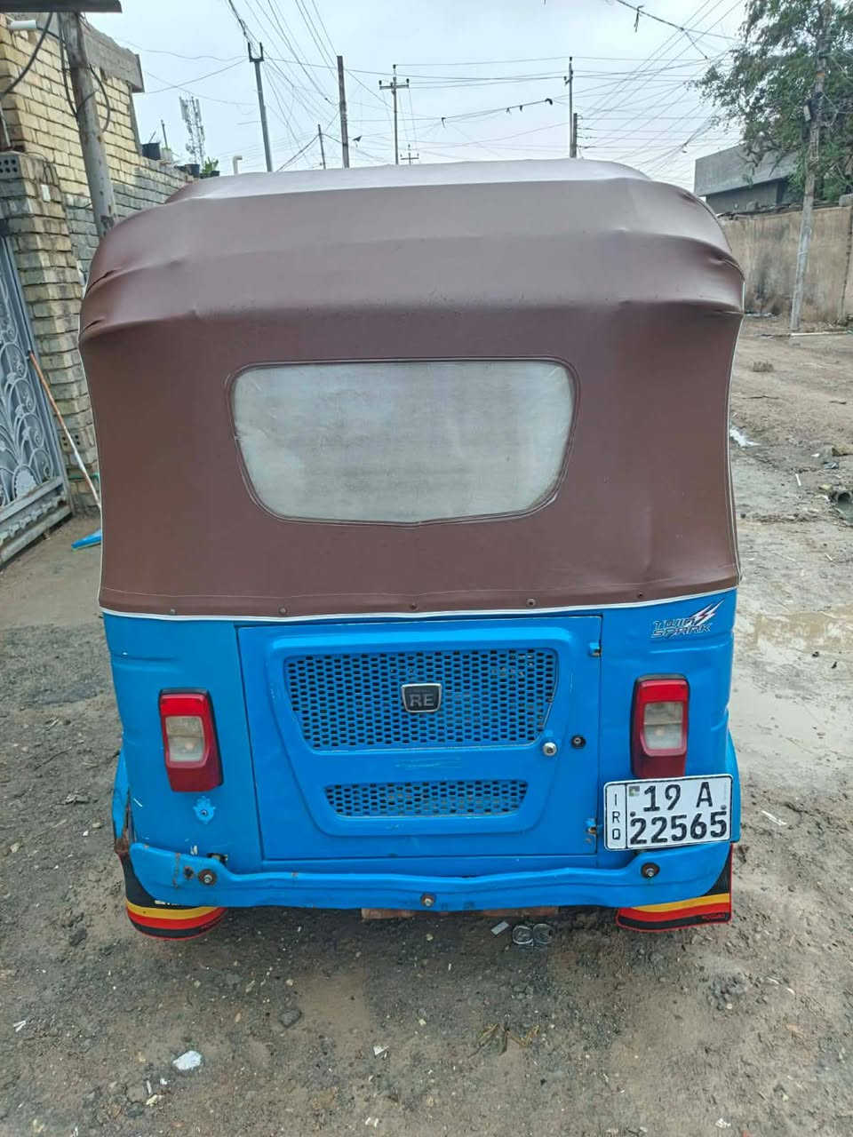 سلام عليكم للبيع ٢١ شهر ٩ رقم كربلاء مكاني نهروان شارع ٦٠ قرب حسينيه علي الهادي سعرهه ٧و٥٠٠ للاتصال***********
