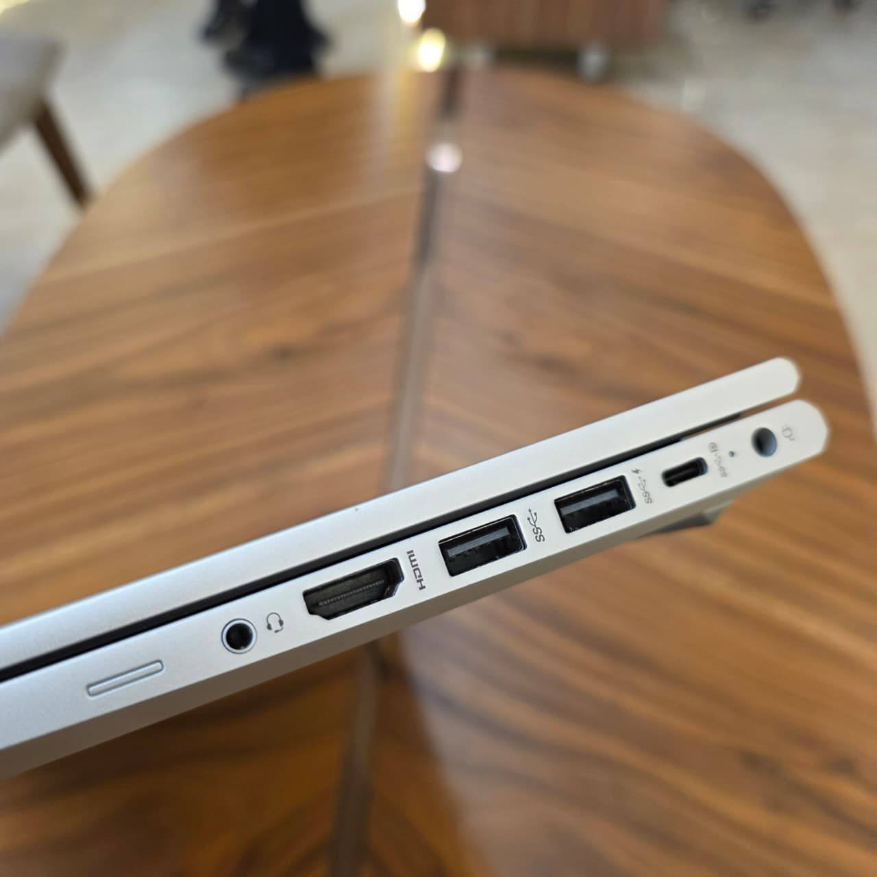 🚀 HP ZBook 14 G9 —  تصميم نحيف وأنيق
إذا كنت تبحث عن لابتوب يجمع بين الأداء القوي، الجودة العالية، والحجم العملي للدراسة أو العمل الاحتراف
 فهذا الجهاز خيار مثالي لك.

✔️ Model: HP ZBook 14 G9
✔️ Processor: Intel Core i5 — الجيل الثاني عشر
✔️ RAM: 8GB DDR4
✔️ Storage: 256GB SSD
✔️ Graphics: Intel Iris Xe Graphics —  4GB
✔️ Display: شاشة 14 بوصة FHD IPS LED بدقة عالية وألوان واضحة

🔹 الحالة: وارد أوروبي — غير مستعمل في العراق (نظافة 95% فما فوق)
🔹 البطارية: بحالة جيدة — ضمان تشغيل ساعة فما فوق

💰 السعر الكلي: 525,000 دينار عراقي
🎁 مع هدايا مجانية: حقيبة لابتوب + ماوس
🚚 التوصيل مجاني

🛡️ الضمان:
✔️ فحص وتشغيل الجهاز أمام المندوب عند الاستلام
✔️ ضمان استخدام لمدة أسبوعين — أي خلل مصنعي يتم الاستبدال بنفس الموديل

✨ لابتوب عملي وقوي مناسب للطلاب، المبرمجين، وأعمال التصميم الخفيفة — فرصة ممتازة بسعر مميز!


**إذا كنت صاحب هذا الإعلان وتريد حذفه لأي سبب، رجاءا أرسل رسالة إلى الدعم الفني**