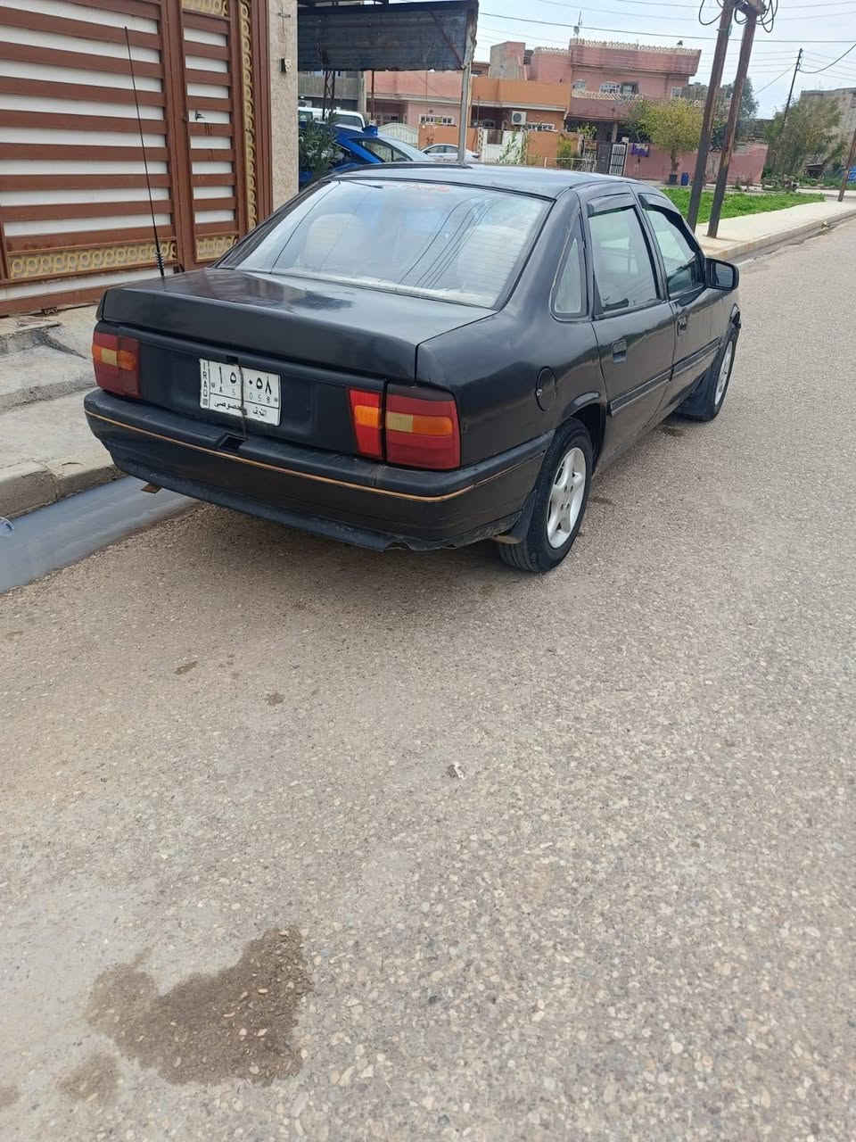 فكتره 1992
#السعر_23 ومجال 
سنويه وارقام جديد 
رقم نجف مشروع وطني 
 تتكاتب ويا الشرعي 
مكينه 16 بيها اثر نفخ
 صبغ عام جماليه
كابون بانزين مقدملها 
***********
***********
#موصل_برطله
