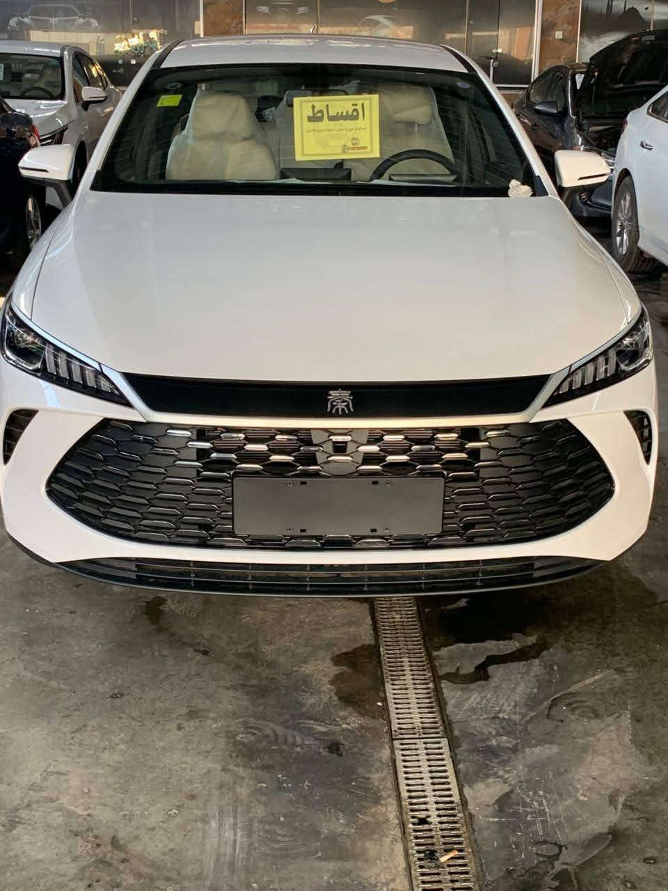 السلام عليكم  توفر سيارت قساط 
بل تقسيط المريح 
المقدمه تبدي من 60ورقه 
فما فوق القسط الشهري 4وراق فما فوق 
بدون ماستر ستلام فوري بدون كفيل 
ماعندي بدون مقدمه له مقدمه 
العنوان معارض البياع شارع الوسط 
الهاتف ***********
