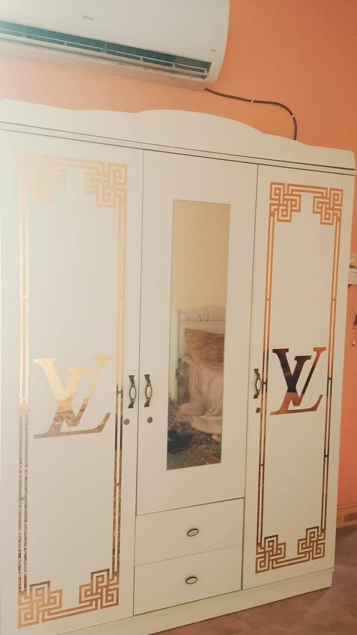 كناتير الواحد ب ١٨٠ ميز طعام ٢٠٠غساله ١٠٠


**إذا كنت صاحب هذا الإعلان وتريد حذفه لأي سبب، رجاءا أرسل رسالة إلى الدعم الفني**