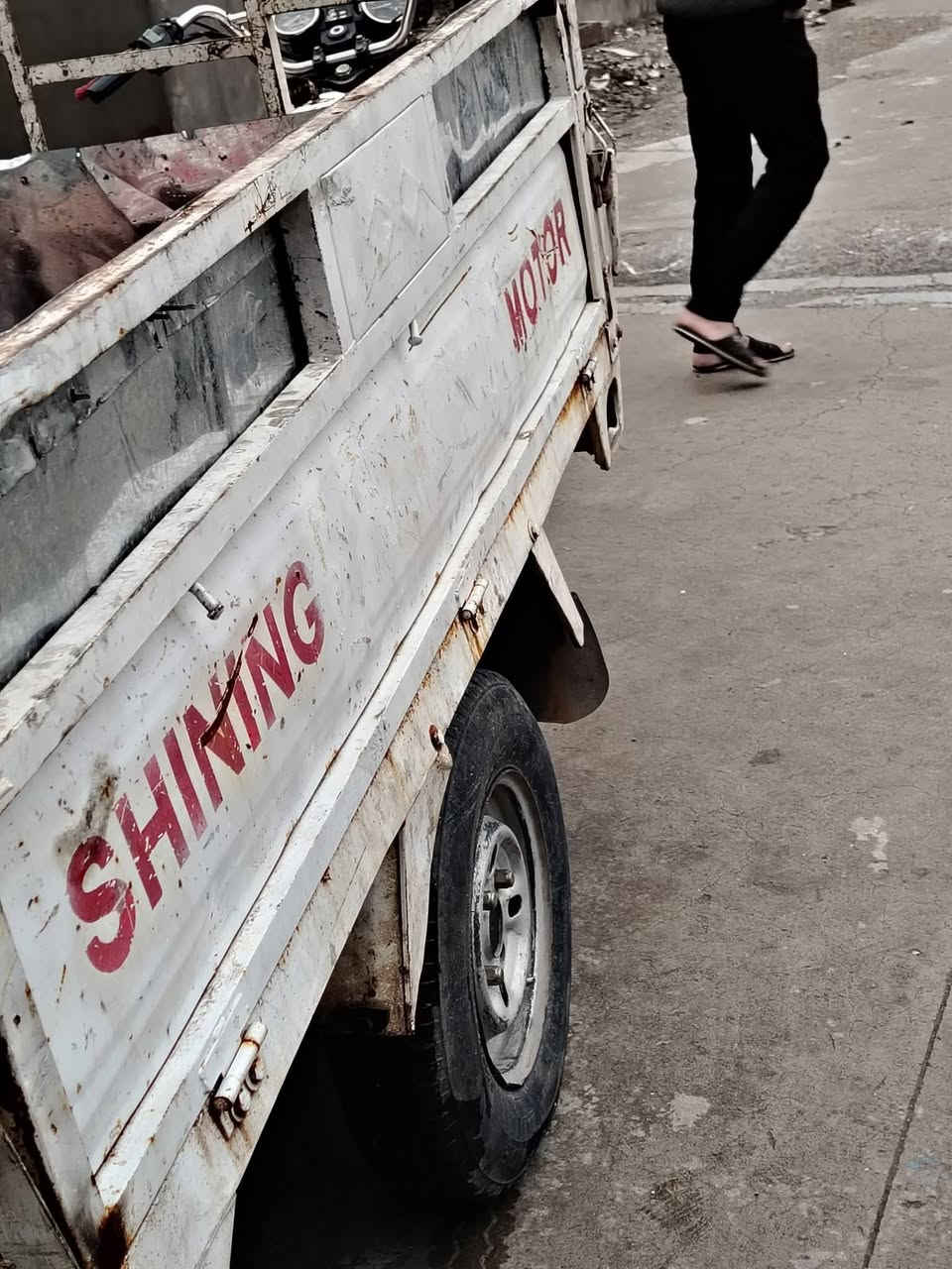 ستوته للبيع موديل 12 
محرك 21      سعر 650 وبي مجال قليل الشراي يتصل  والمو شراي لا يراسل 
***********
