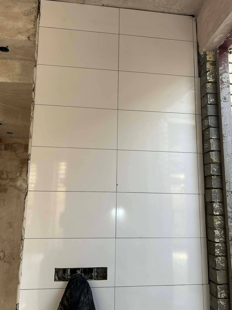 السلام عليكم خلفه سراميك جدران ورضيه بأنواعه درج عدل فر شغل درجه واله داخل الزعفراني فقط ***********
