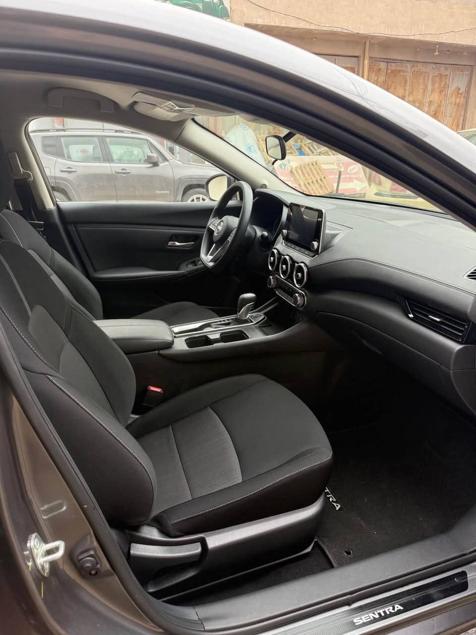 نيسان سينترا 2025 مواصفات SV للبيع السعر 137 ورقة او مجال بيها بابين صبغ او شبر جاملغ السياره بدون ايرباك شرط تترقم شمالي للشراء اتصل *********** واتس اب دهوك, العراق
