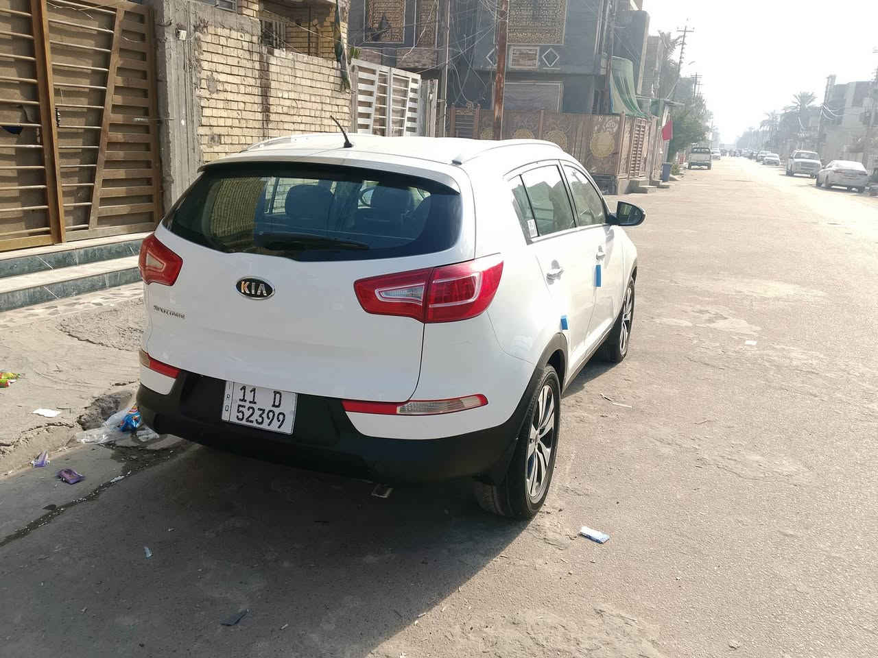 سلام عليكم من رخصت الادمن كية سبورتج خليجي موديل 2012 بيهة صبغ الباب الخلفي اليمنة نصة بدون دواخل  والجاملغ المامي اليسرة بي شبر صبغ مكينة 2000دوش وكير مكفولات حدادية جديدة باتري جديد سيارة جاهزة رقم بغداد بسمي رقم جديد هزة جديدة وعندي بيهة سونر السعر 134رقم الهاتف ***********
