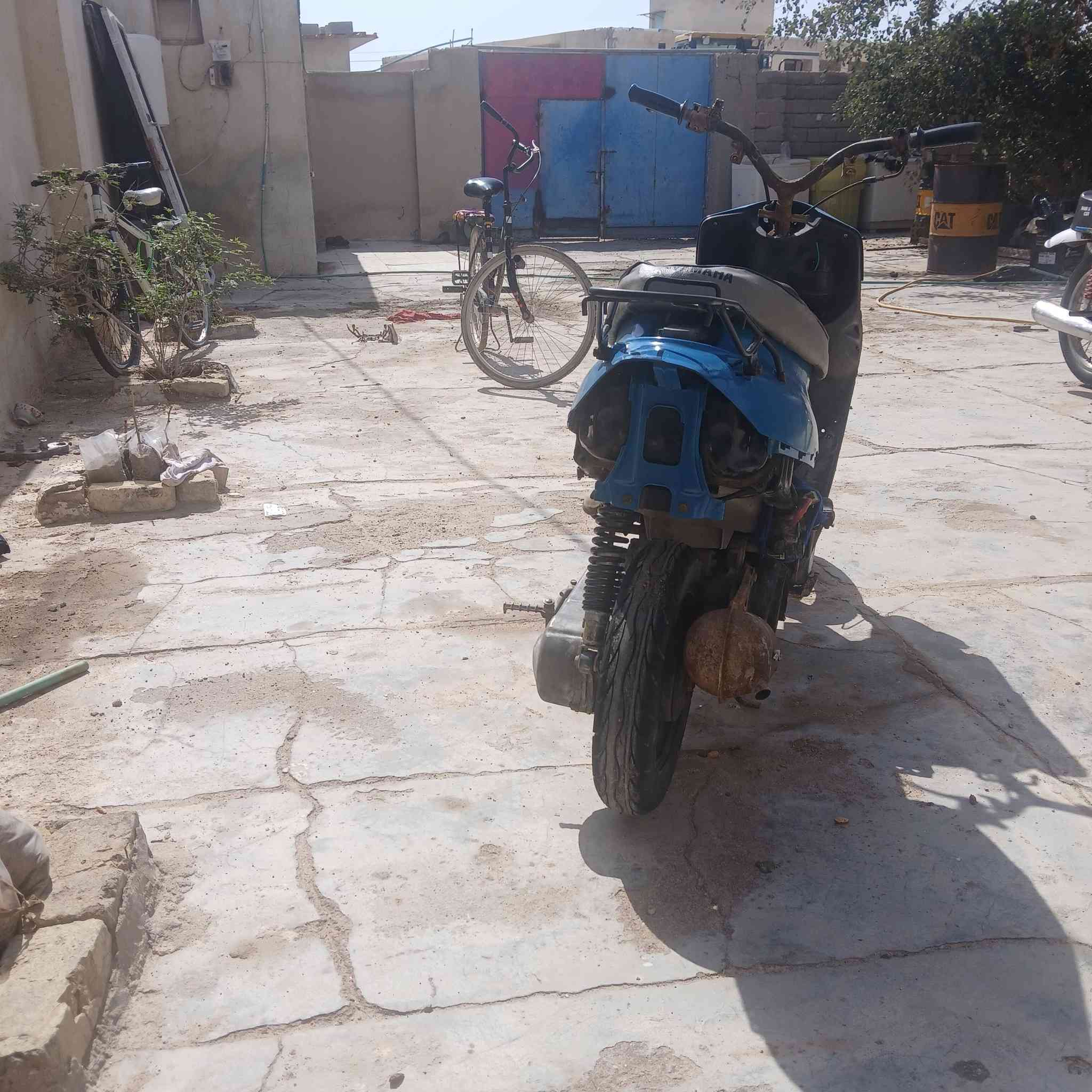 سلام عليكم دراجه 9زروف ما مفتوحه شرط نص هندر تشتغل  نضيفه شرط الفحص شلعه ونعومه بل مكينه الرقم *********** للاستفسار
