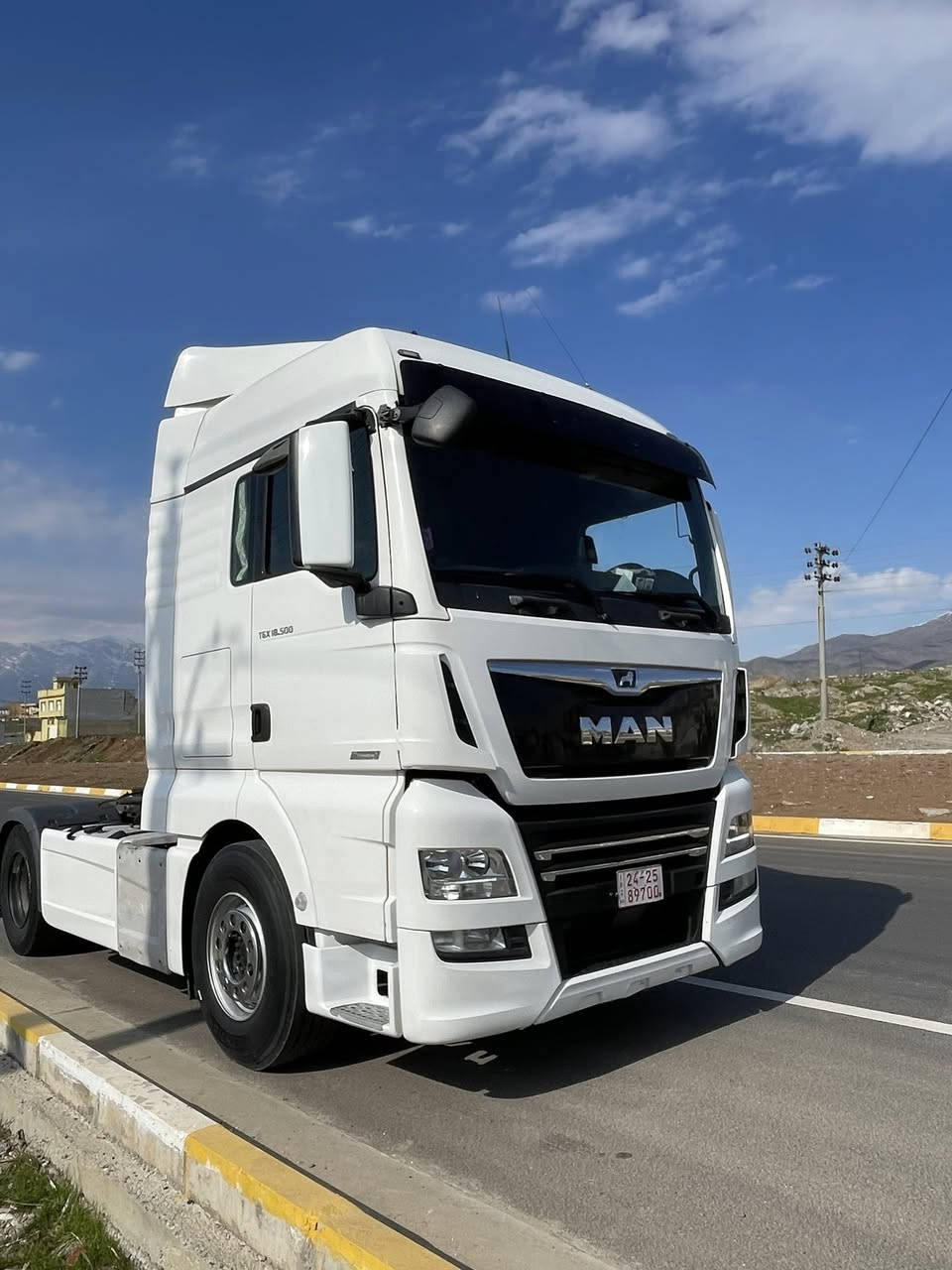 مان 2019
تاك سوپه رى سينى
فوول مواسه فات 
ريتايده ر سلاجه 
سپايده ر كاسيحه و بال
ده بل تانكى
گير داشبول
عاسه و كاميرا ئيش ئه كات
شوين قه لادزئ
تايه ى پيشه وه ى نوييه
سينى جوست كلاج دارى به رز
سحر٢٥٠ $
***********
***********
