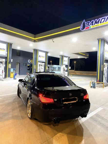 Bmw E60 2009 
باناوی خوای گەورە.  2009 Bmw E60 بۆ فرۆشتن. سەیارەکە فول فولە بیلاد M گێر کوبرا داتاشۆ سلایت دەرگا شەفت سوکان کارەبا کوشن کارەبا +هیتەر  ناو قەیسی ٣ پەردەو زۆر ماسەفاتیکە 
مەکینە(( ٥٣٠ نۆزڵ کورت)) مەرخوب سەیارەکە بێمەسرەف هەر ٤ تایەی لۆکە ٢ ڕۆژە بەسراوە کامل بانسو رۆنی مەکینەو سێرفس کراوە پلاکوو نۆزڵ تازە گۆراوە مەنەفێستە ٢٠٢٢ مانگی ١٠ داخڵ بوە لێرە زۆر لێنەخوردراوە  بیلاد خلیجیە  یانی کێشەی حەماوە شتت نابێت   سەیارەکە بیانو بڕە  لە جوانیدا تاقەنەیە . دەعمو لێدرانوو ناو گرتنوو قرچو بڕاوەو موسو خایس بەشەرت هیچی نیە عامە بۆ جوانی نرخ٨٦ گەڵاو مەجالێکی کەم ***********
