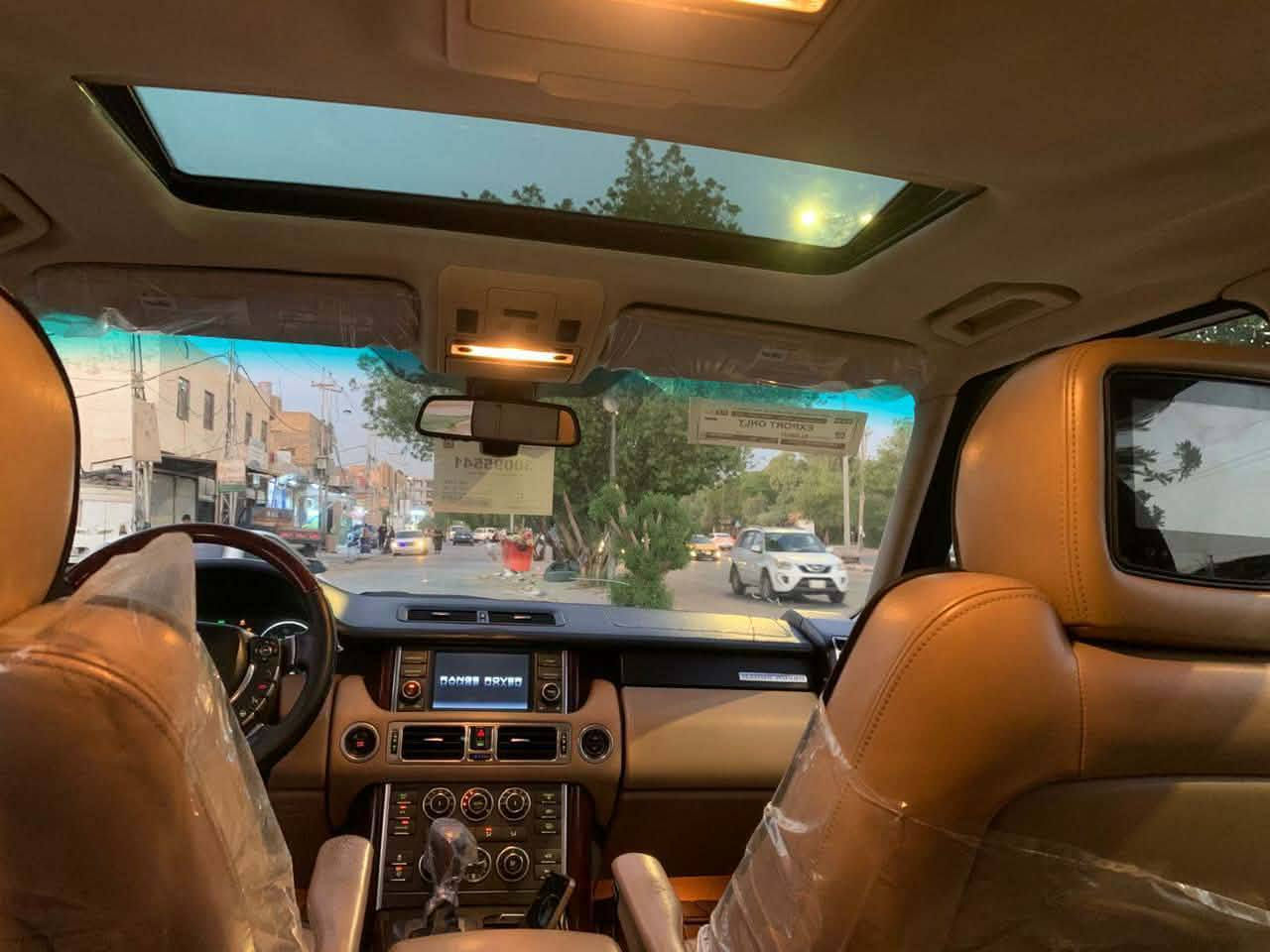 رانج روفر فوك 2012 لون اسود
رقم بغداد مميز بأسمي تحويل مباشر
ماكو هيجي بالسوق 
ماكو هيج نضافة بالسوق 
محرك بدون سوبر ارغب محرك (مفتوح بس بشرط بدون اي مصرف)   
سيارة وكالة خليجية ضمان دولي
مكفوله كفاله عامله
بدون دواخل بدون ايرباك
بيع او مراوس
💎 ســعــر 165
للتواصل ***********
مواصفات 
 بصمة 
سلايد
داخل بيجي
كشنات كهرباء 
كشنات تدفئة
كشنات جلد 
شاشة 
خمسة كاميرا ٣٦٠ درجة
شاشة مال كيج اندرويد 
دبلات جبريس صاعد و نازل حسب رغبة
CD changer 
DVD 
سيستم صوت سماعات
سترين تدفئة 
ستيرن تحكم فوول اوبشن
اربع نضام قيادة (صحراء و ثلج و جبال و ستاندارد
