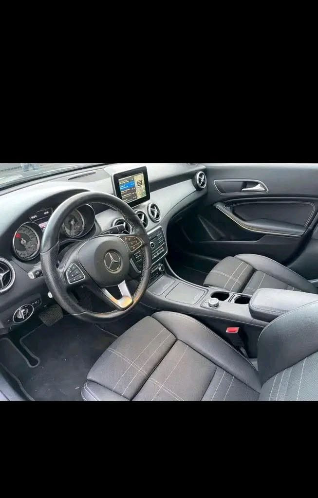 Cla200 موديل 2016(الماني🇾🇪)
عداد 120الف من بلادها
1600cc
فئة أولي 
مرور اسكندرية
فابريكة بالكامل 
صيانات الماني 
كاوتش وصالون مخملي فابريكا حالة ممتازة وحساسات ركن ومثبت سرعه
رخصة سنة 
معاينة الإسكندرية


**إذا كنت صاحب هذا الإعلان وتريد حذفه لأي سبب، رجاءا أرسل رسالة إلى الدعم الفني**