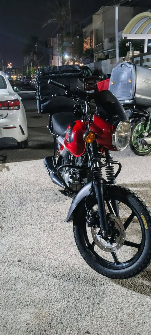 السلام عليكم دراجه بوكسر 23 جبلي للبيع مرقم بغداد بيها تبخير وكلشي واضح بل صور السعر 1900وبيها مجال مكاني بغداد حي الجهاد***********
