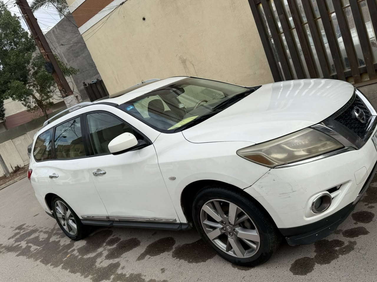 نيسان بافندر ٢٠١٣ خليجيه فول ١/١ بيها بس باب السايق صبغ بيع مستعجل وسعر مناسب
السياره كامله مابيها اي نقص والسياره باسمي مكاني بغداد السيديه

***********
