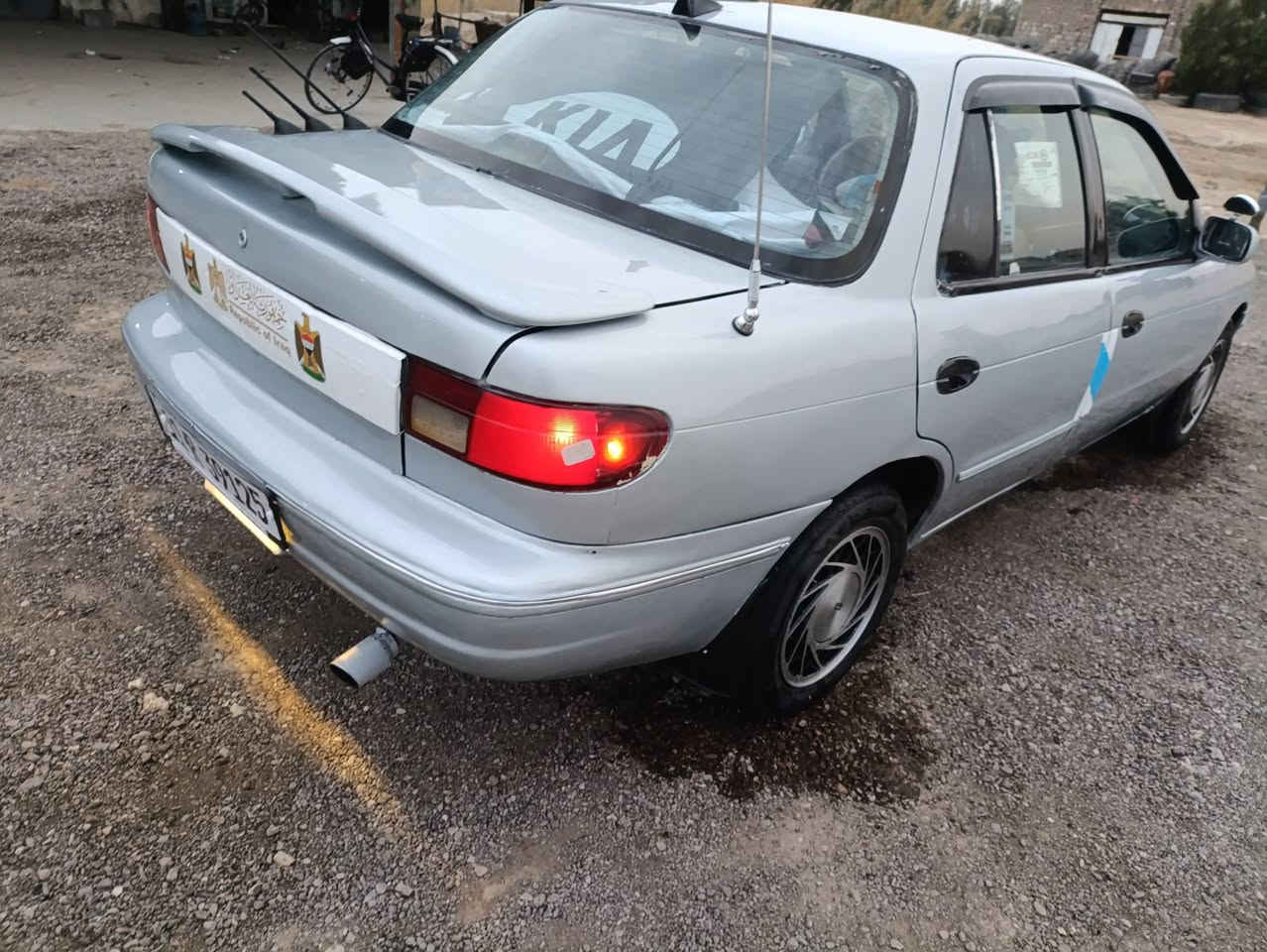 السلام عليكم للبيع كيا سيفيا موديل 93 رقم بغداد دولي مشروع وطني مصبوغه عام للجماليه مقفوله كفاله عامه من الضربه والقص اوتوماتيك مكينه مفتوح كهربائيات كلها شغاله سياره جديده حلوه مال جناي خياس ما بيها تخم تاير داخل نظيف صدر جديد السعر 37وبيها مجال العنوان بابل الشوملي الاستفسار على هذا الرقم ***********
