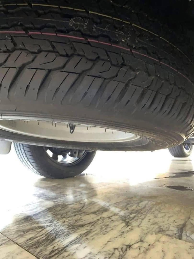 سلام عليكم 🫡 

🇯🇵🧿📦🇯🇵🧿📦🇯🇵🧿📦

لاندكروزر البيع. او مراوس 

ماشيه ٥٣. فقط سيارا بشرط نضافت زيرو 

موديل 21. مكينه V8 سلندر 

مكفول كفال عامه من كلشي صبغ ضربا تبديل شخوط 

سنويا بسمي 

 موصفاته 

سيارا 

بصمه 

جلد 

٤كامرات 

لايت اسود 

اشاير لكزز

٦ أرباك 

جنطه كهربائيه 

٣شاشه 

كشنات كهربائه عدد 2

زراك لايت 

حساس امامي وخلفي 

 لايت زنون 

دبل ماوس 

فور ويل 

 باقي موصفات معروفه 

***********

عنواني بل النجف الأشرف
