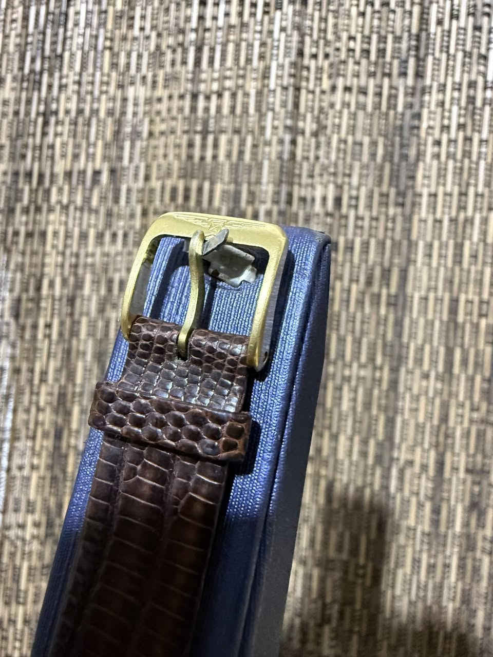 لونجين قطر 31.5 تغليف سير وبكل بلادي مع العلبة 
كالجديد مينا مميزة 
🫡


**إذا كنت صاحب هذا الإعلان وتريد حذفه لأي سبب، رجاءا أرسل رسالة إلى الدعم الفني**