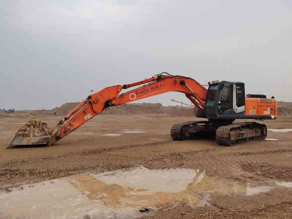 للبيع حفاره زت ثري 2006  حجم 280  رقم أربيل المكان النباعي  السعر 350 وبيه مجال قليل ***********
