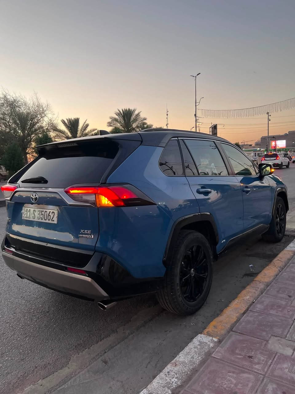 راف فور ٢٠٢٢ هايبرد xse
تبريد قطعتين 

فتحه سقف 

جنطه كهرباء 

كشن كهرباء 

بصمة 

حساسات 

كاميرة خلفية 

تدفئة مقاعد

٣ وضعيات قياده 

تحكم ستيرن

اندرويد اوتو وكاربلاي

اوتو بارك 

تبريد خلفي

وبعد بيها مواصفات 

ضربتها جاملغ امامي 

ماشية ٧٧ الف 

السعر ٢٢٥ وبيها مجال 

السيارة باسمي

التواصل على الرقم 

***********
