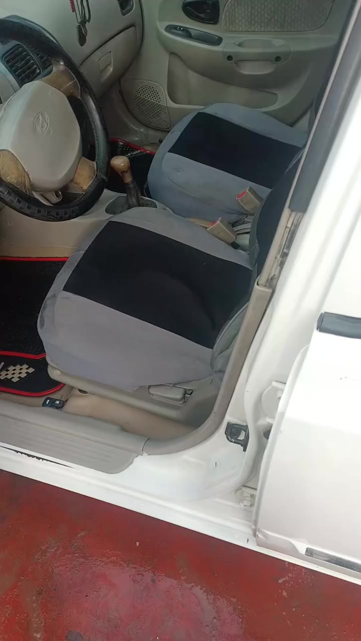 من رخصة الادمن فيرنا ۲۰۱۲ كير عادي شركة العامة السيارة نظيفة ومدوشمة وباسمي ورقم بغداد دولي وجاهزة بيها صبغ بحافة البنيد اثر طخة بسيطة ونص الجاملغ الخلفي وبيه تكحيل اثر تكشير مكاني بغداد الحسينية والتحويل ثاني يوم والسعر ٦٥  والشراي يدخل عالخاص


**إذا كنت صاحب هذا الإعلان وتريد حذفه لأي سبب، رجاءا أرسل رسالة إلى الدعم الفني**