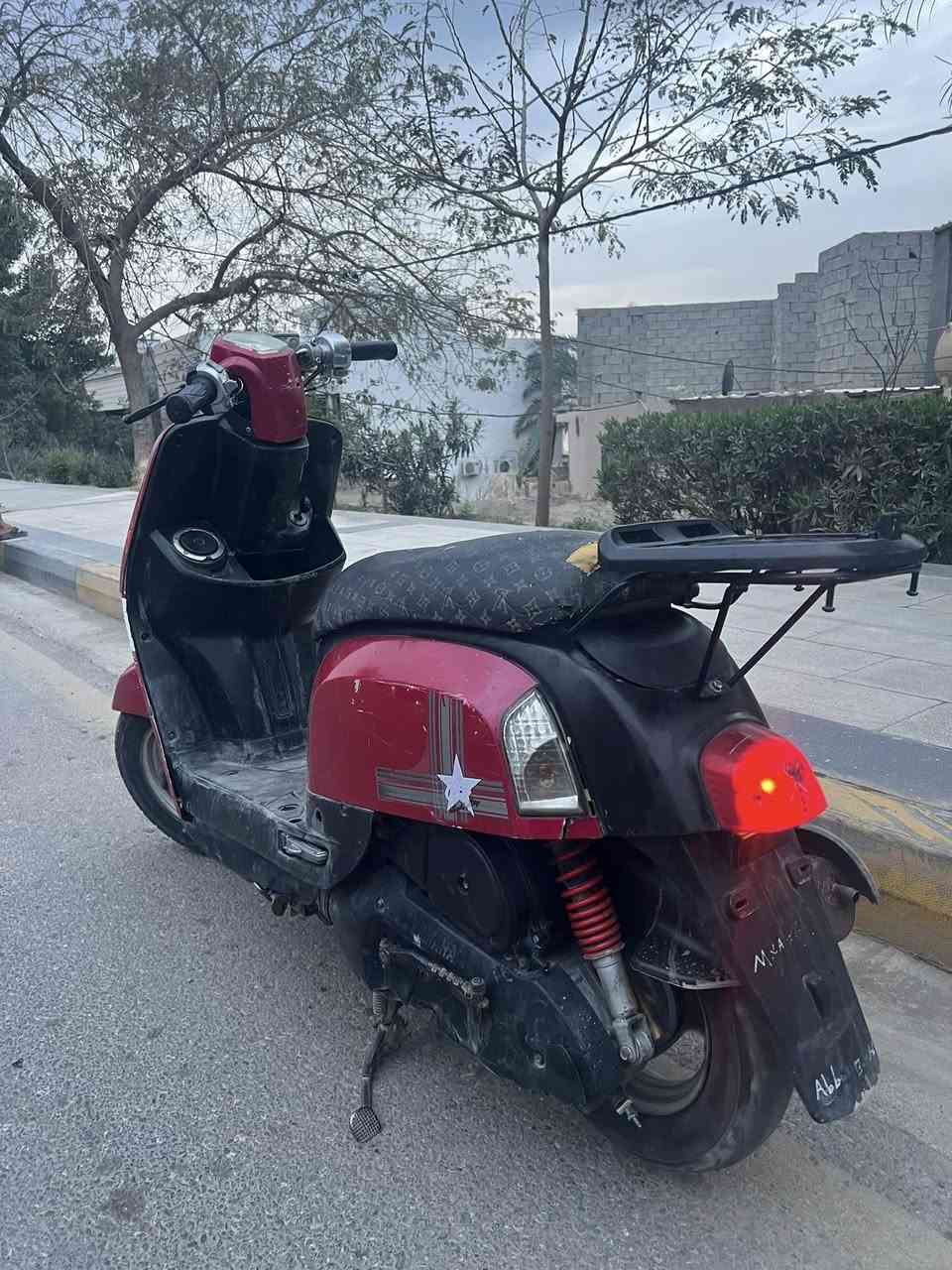 بوليس مكينه مكفوله الدراجه ماكو انعم منها خير من الله تخبل كهربايات كلها شغاله  نكره سلف المكينه اكفلها الك والكفر يردله تريبات وغسل لله شاهد فول ادراجه اتصل ودلل ***********
