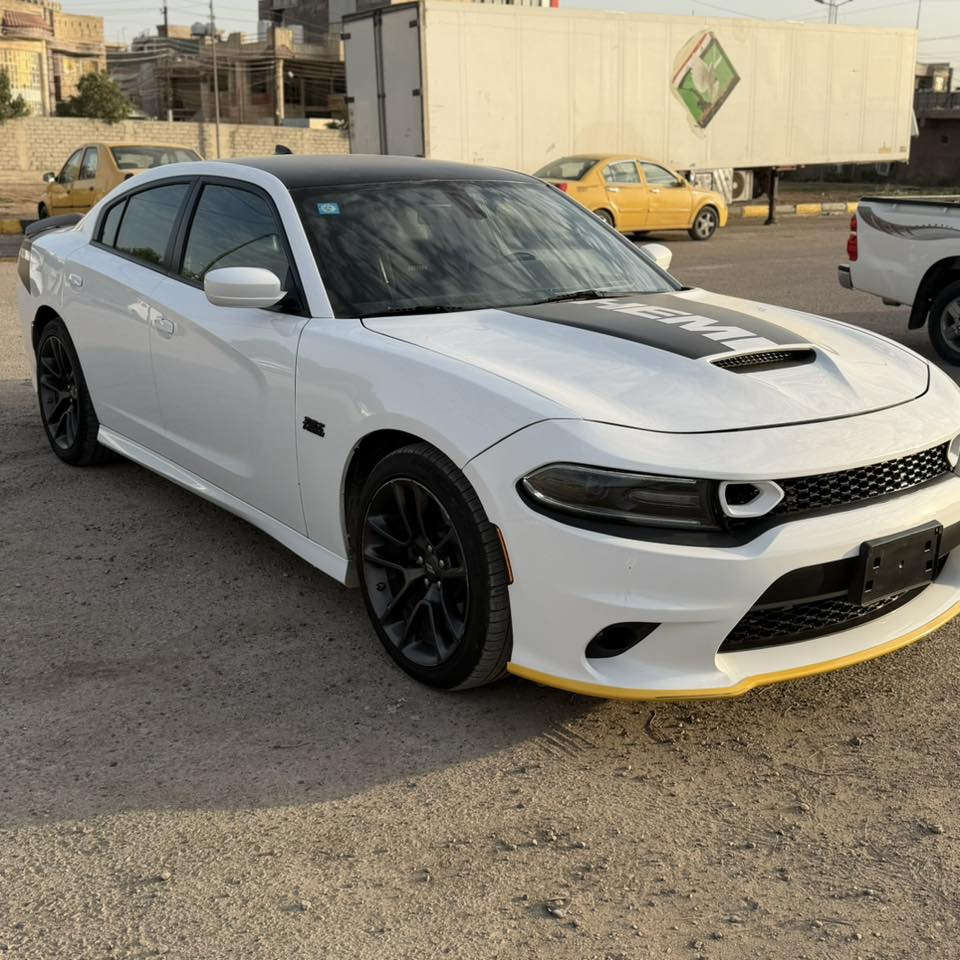 للبيع فقط جارجر RT دايتونا موديل 2021
فول مواصفات عدا الفتحه والرادار 
محرك كير  اكسل مكفول حتى من الفتح والخلل 
برمجه وتفريغ مصطفى ايكل 
ماشية 55 قابل للزيادة 
حادثها تبديل الجاملغ الايمن نفسه مصبوغ البنيد تبديل الباب الخلفي تبديل نفس اللون بدون صبغ الشاصي الايمن بي تصليح حار وصبغ الباقي مكفول عدا الحادث 
المواصفات 
سوبر تراك باك 
كشنات مخمل جلد كهرباء تدفئة تبريد 
خزن وظعيات الجلوس 
ستيرن كهرباء تدفئة
المراءة تعتيم
اكسل 3.9
اويل كاج كان 
وباقي المواصفات الاعتياديه
السعر 250$ وبيها مجال كلش بسيط
المكان بغداد 
***********
