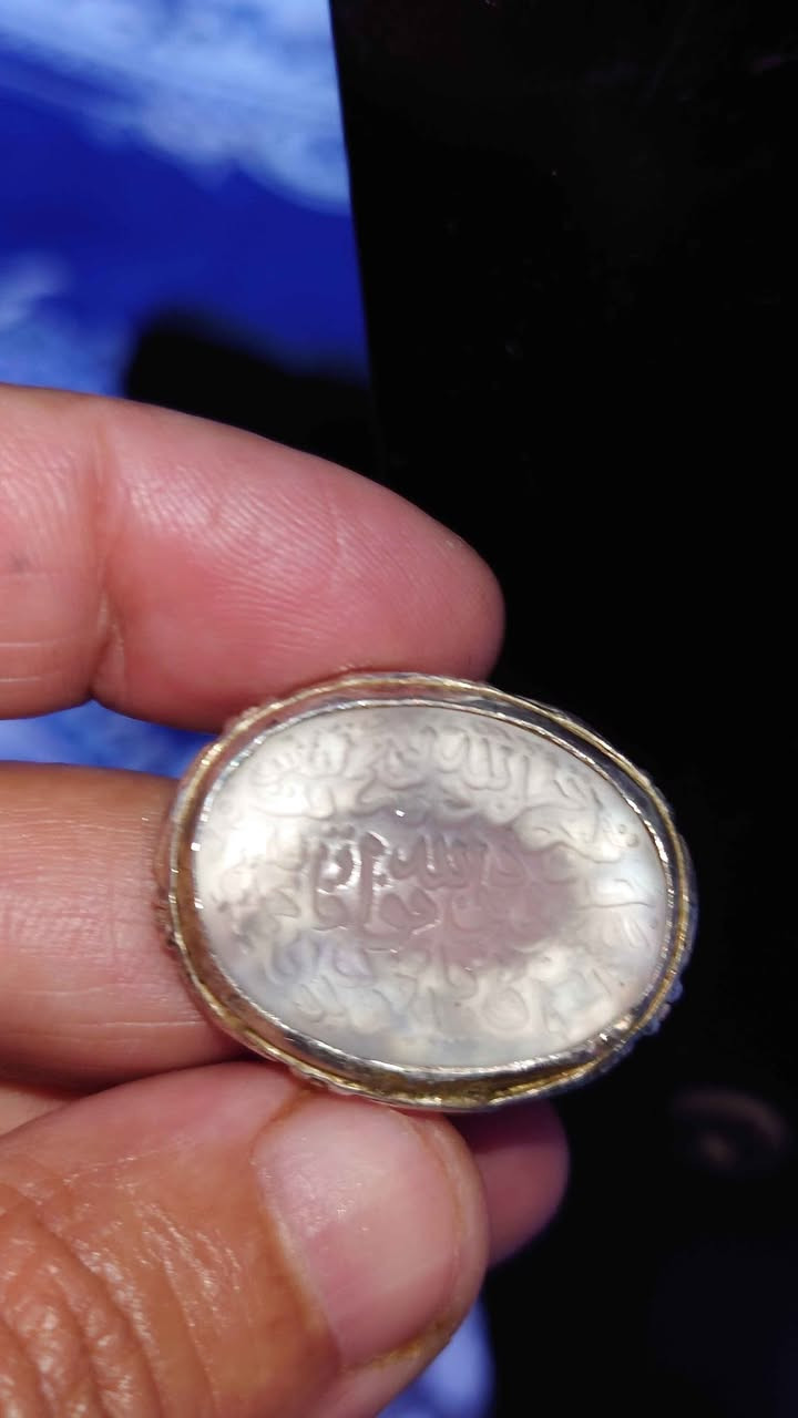 در نجف طبيعي خط يدوي السعر 40الف العنوان بغداد زعفرانية فضه 925الهاتف *********** بغداد, العراق
