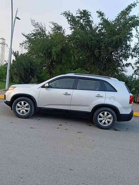 السلام عليكم للبيع بسعر 148 كيا سورنتو 2013 مكفوله من الصبغ فقط بس مكان بارد حك شبر مكينه 6 سلندر دوش 7 راكب ماشيه 140 السياره حيل حلوه وجاهزه كير ومكينه وصدر وتخم تايرات جدد العنوان تكريت 
‏‪0772 306 2199‬‏
