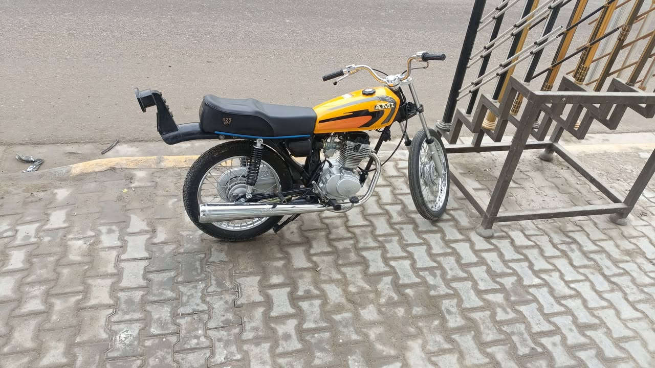 سلام عليكم
دراجه ايراني 
للبيع موديل 22
رقم وسنويه 30
تحويل ثاني يوم 
دراجه نضيفه 
مكاني بصره 
قضاه لمدينه 
سعر.                               مليون 700
بيه مجال 
رقمي ***********
