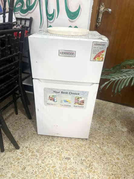 غراض بيت نضيفات عددطبلات ٤زغار ٢كبار ٤تحفيه الاسد ٤بنكات سقف ثانوي عدد ٤غساله شغاله فقط تنشيف براد شغال ثلاجه٥قدم شغاله نضيفه دوشك نفرين جربايه نضيف بعده جديد ميز طعام نضيف ٦مقاعد الاعاب سيارات عدد ٣  جرابي ام نفر عدد ٥عنوان بغداد ام الكبر اسعار مناسبه ***********راسلو واتساب رجاا
