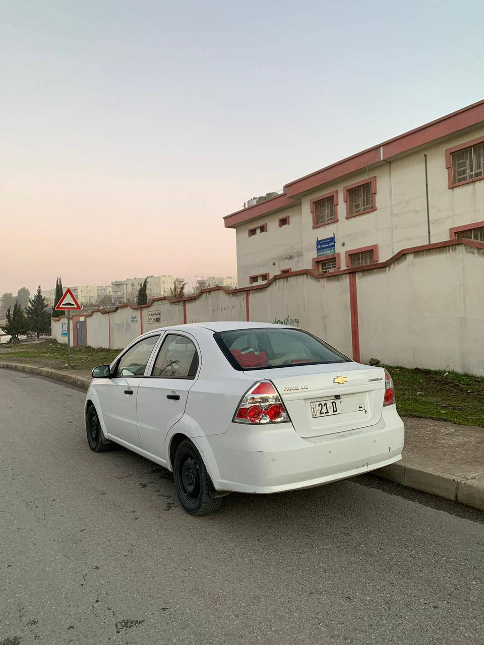 ئەڤیۆ ٢٠١١  ئۆتۆماتیک سفری ئێرە
- تەنها یەک پارچەی بۆیاخە بێ ناوگرتن
-ناوزەرد  چوار جام کارەبا ئاوێنە کارەبا قوفڵ مەرکەزی
-سەنەوی تا ٢٠٢٩ تازەیە
-تەقەو ڕەقەی نیە 
-مەکینە فەلە
-سەیارەکە کەمێک وردەی هەیە بەڵام بەگشتی جوانە 
سعری:٧٣گەڵاو مەجالیشی تیایە
شوێن:سلێمانی
ژم:*********** السليمانية, العراق
