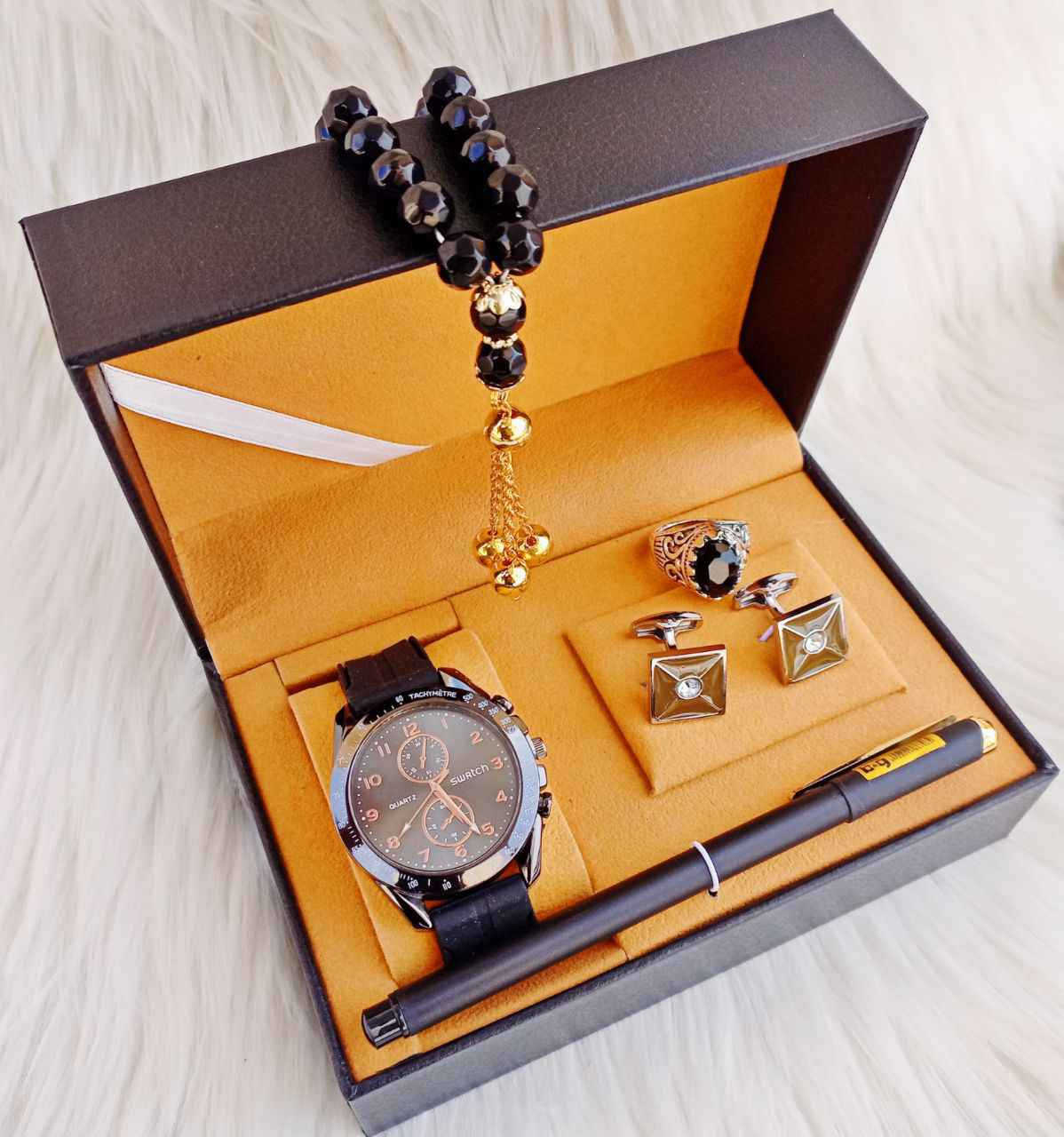 #عروض
#هدايا#رأس_السنه🔥👇
اجمل الهدايا رجاليه ونسائيه 🎁
ســعر السيت ب 20 الـف 😍
والتوصيل 5 لجميع المحافظات 
للحجز والاستفسار مراسلة الصفحة 
اذا مو نفس الي بالصورة توصلك (لا تستلم الطلب) ✨
🔺 ملاحظه : الهديه تجي بنفس العلبه اللي بالصوره 🔥
للاتصال ***********
واتساب *********** بغداد, العراق
