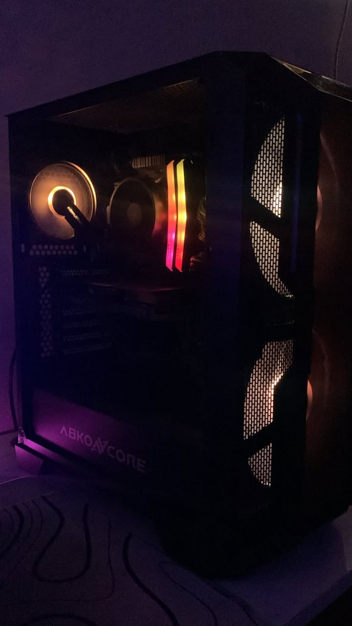 سلام عليكم تجميعة مستعمله سنتين للبيع استخدام شخصي وكل شي مابيها
RTX 3060 Zotac twin edge
AMD R5 5600X
تخزين SSD 240gb
وHDD 930gb
(RAM 16 8x8) pny xlrb 3200
M.B Asrock B450M Pro4
650W
وياها كيبورد وماوس من شركه ريزر 
Huntsman mini 60% 
Viper ultimate وايرليس
انطي سعرك وتدلل بعد 
مكاني بغداد زيونه (ماعندي توصيل)


**إذا كنت صاحب هذا الإعلان وتريد حذفه لأي سبب، رجاءا أرسل رسالة إلى الدعم الفني**