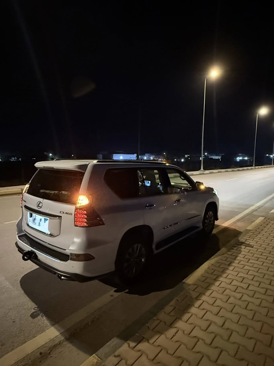 سلام عليكم 

برادو لكزس 2015 جديده

ماشيه 164 ألف

فول مواصفات

بصمه 

فتحه 

كشنات جلد 

كشنات كهرباء حته كشنات الجنطه كهرباء 

كشن خزن ميموري 

ستيرين كهرباء

كشنات تدفئه تبريد الخلفية والامامية

تحكمات فول 

٤ كامرات

رادارات انامي وجانبي

توقف ذاتي مع قيادة ذاتيه 

ثلاجه 

3 شاشات 

فور ويل 

مكينه ٨سلندر 4600 نفس مكينة الاندكروز 

مكفولة كفاله عامة من الصبغ والتبديل 

سعر 345$وبيه مجال   

***********
