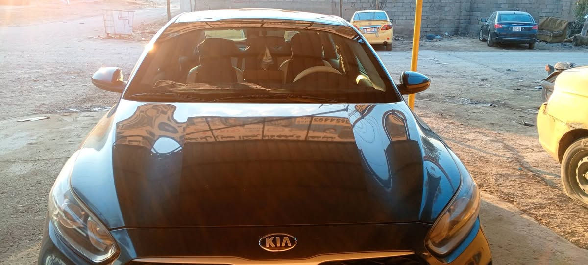 فورتي موديل 2019رقم بغداد بسمي كير محرك تبريد صدر كلهه شركه رادر امامي تحديد مسار ماشيه 71 بدون ارباك العنوان ديالى ترهم مراوس حسب القناعة السعر 120بيهه مجال ***********
