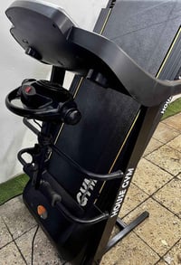 للبيع جهاز جري ماركة هاوس جيم house gym  جبلي دبل ماطور  الجهاز نظيف ج...