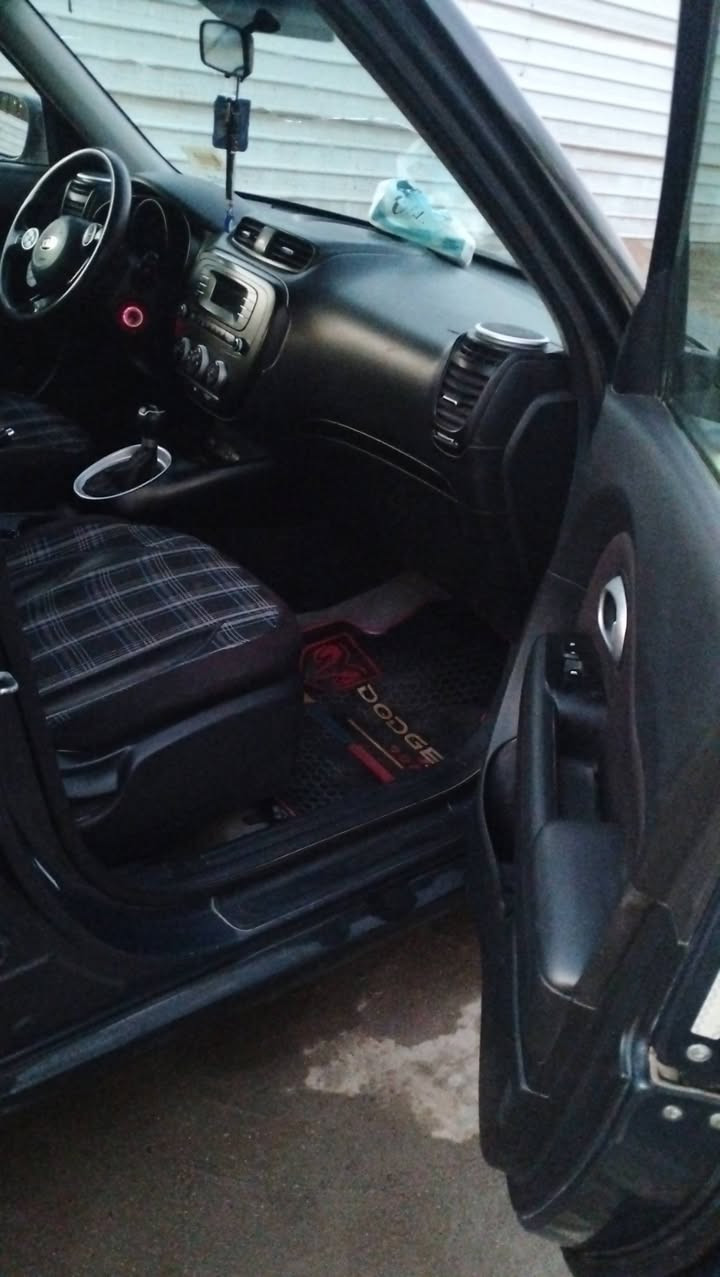 كيا صول 2015 رقم بابل بأسمي حادثه جاملغ امامي جهة السائق فقط امريكي محرك 2000 السنويه لحد سنة 2027  المحرك والحداديه امامي وخلفي مكفول تخم تاير السعر المطلوب 115 الشراي يتصل وبيه خير ويدلل  ***********
