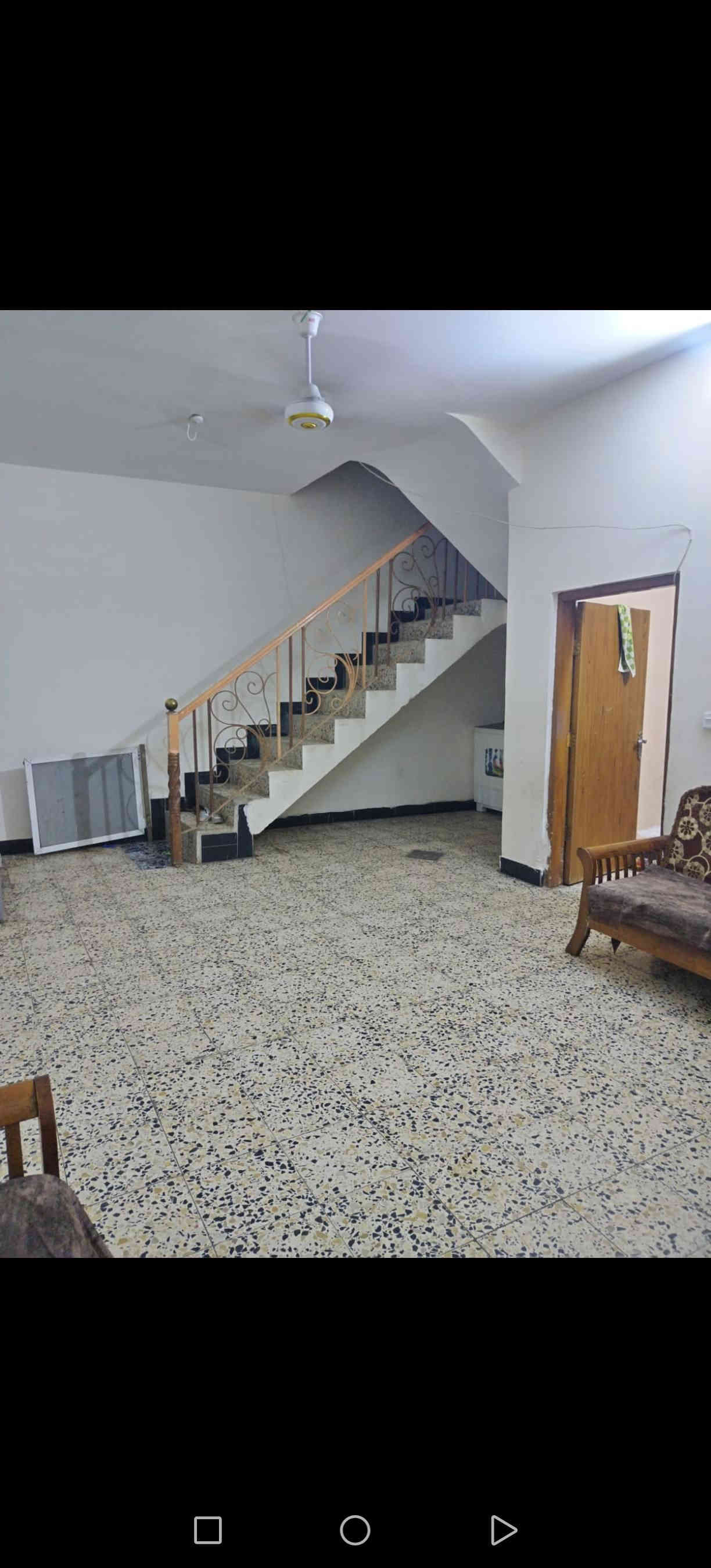 بيت للبيع في حي الرساله بضهر شارع الجديد مساحته ١٥٢ متر يباع ب٩٠ مليون قابل للتفاوض
***********
