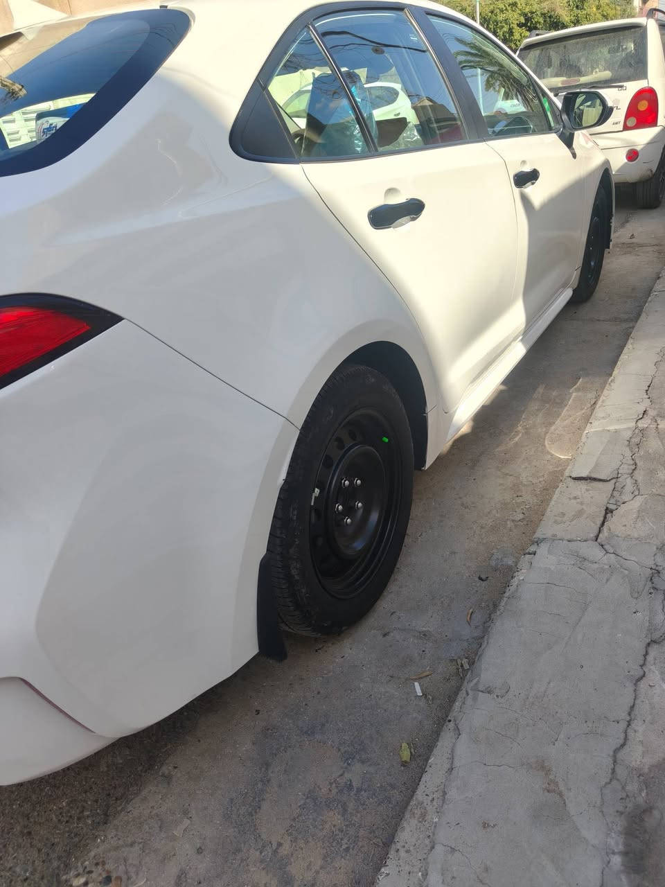 كورلا موديل 24امريكي حادثها جاملغ وبنيد فقط ايربك راجعتة وكالة بيدي كلة جديد شد بيدي ماشية قليل كلش ماشية 6000الاف 
ابيض ثلج المرغوب وليس صدفي بسمي تحويل ثاني يوم 
عنوانها بغداد بياع مصار هواي من دخلت 
سعرها 158بيهة مجال كلش بسيط والقران صايرة علية 165
***********
***********
