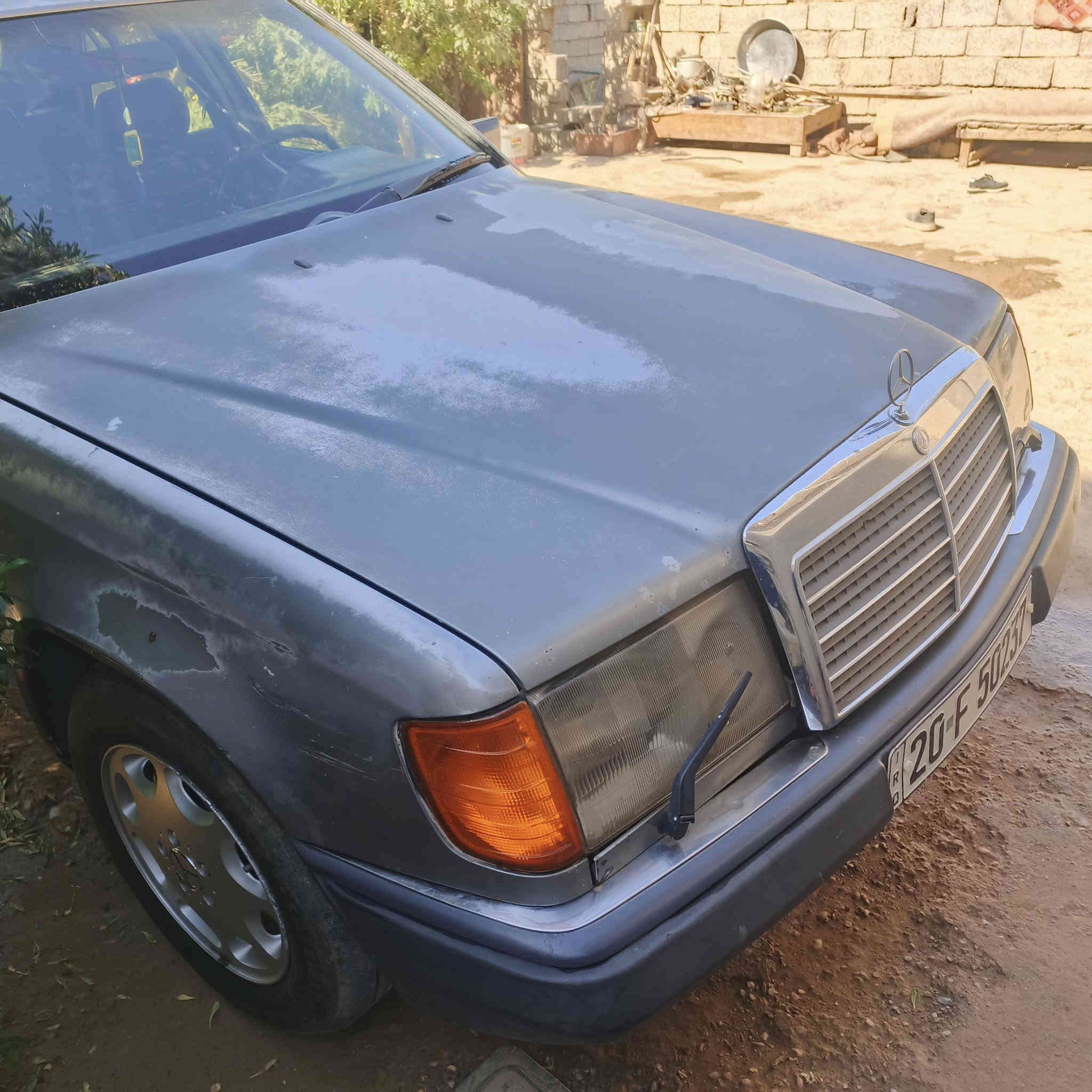 سياره مارسيدس دبه مديل ٨٩ بلاد شواصي قواعددبلات ابلاد بسمي السعر ٥٤تلفون***********
