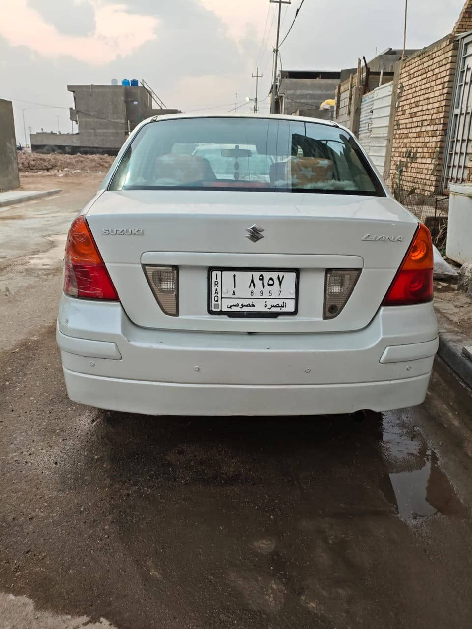 سازوكي ليانه سياره نضيفه موديل 2005 سياره جاهزه تبريد تدفئه السياره ما بيهه اي ضربه فقط مصبوغه جماليه  مكاني البصره ابو الخصيب  السعر 42 وبيهه مجال بسيط كلش *********** البصرة, العراق
